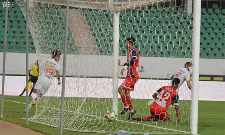 Botola D1 : Le MAS et le DHJ en lutte pour la 3e place