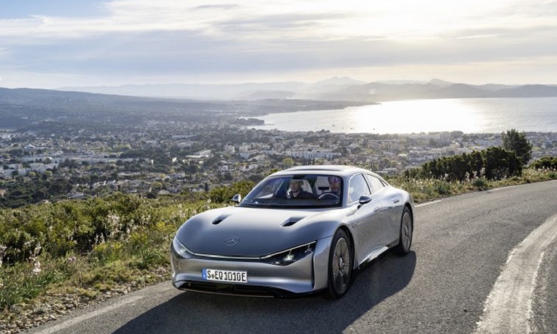 Mercedes démontre l’efficacité des véhicules électriques en termes d'autonomie